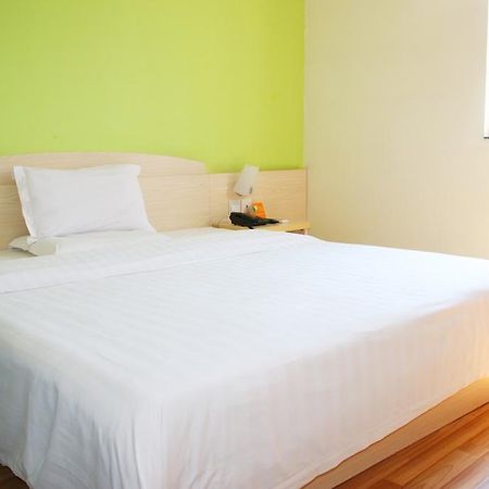 7Days Inn Dalian Gangwan Square Station Port Екстериор снимка