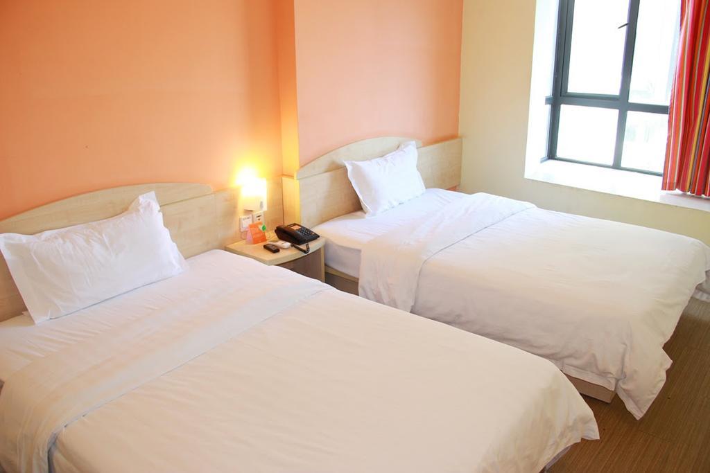 7Days Inn Dalian Gangwan Square Station Port Екстериор снимка