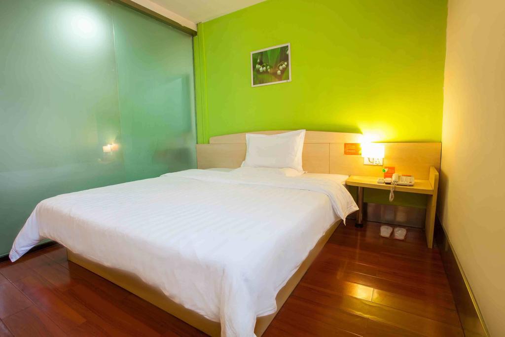 7Days Inn Dalian Gangwan Square Station Port Стая снимка
